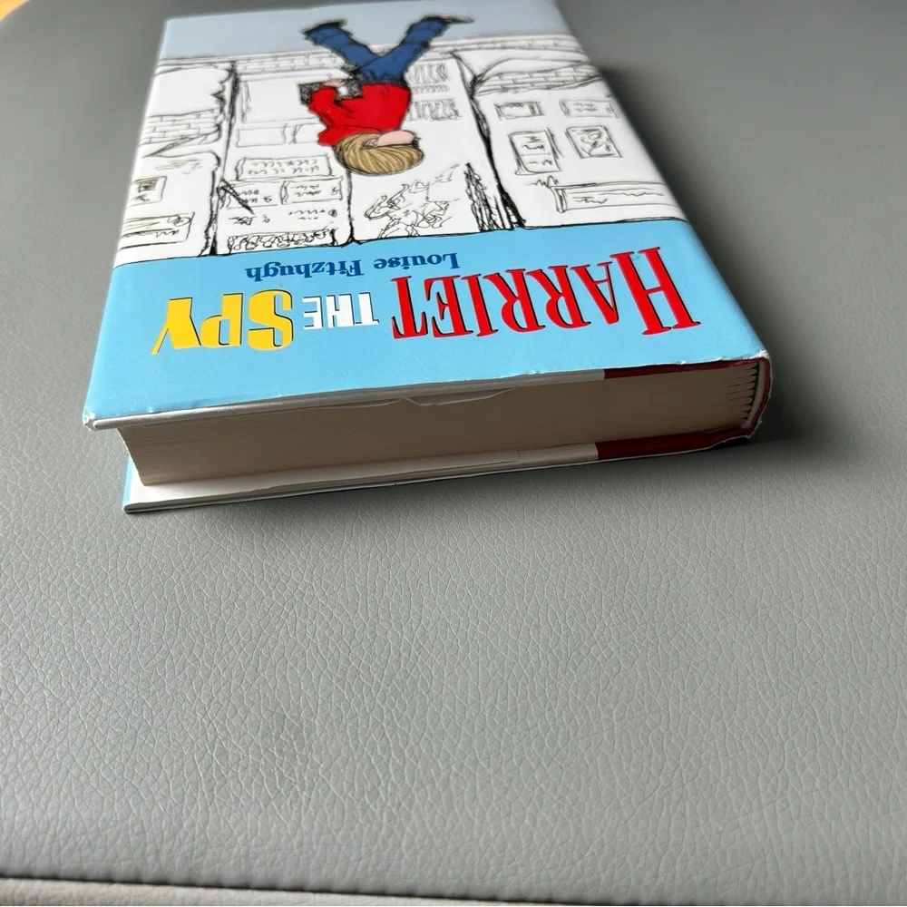 2000 Edition Harriet the Spy by Louise Fitzhugj Hardcover Book
